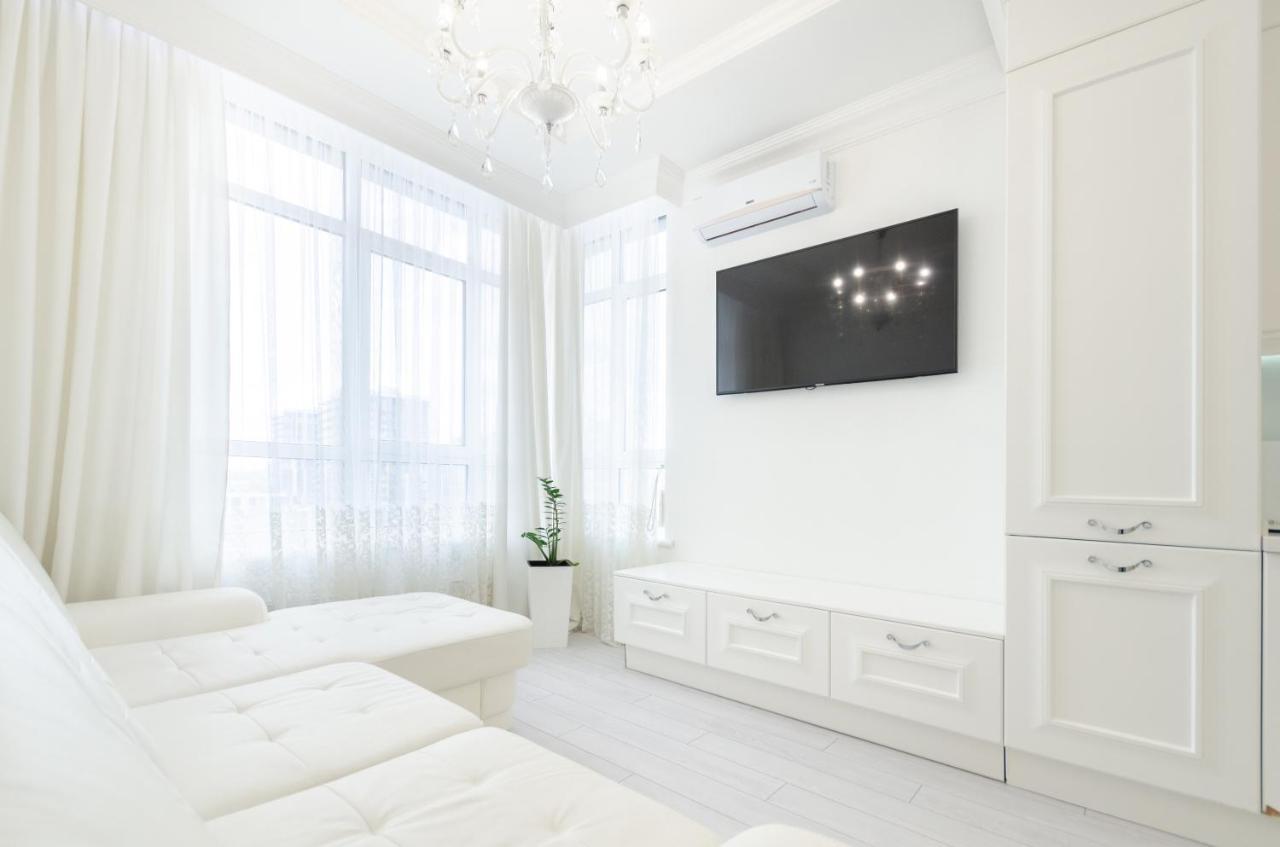 Petrovdom Apartments 10-353 In Rc Central Park, 7 John Mccain Street Kijev Kültér fotó