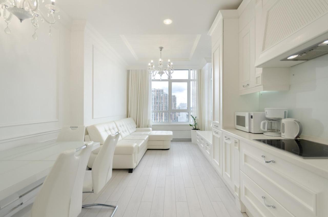 Petrovdom Apartments 10-353 In Rc Central Park, 7 John Mccain Street Kijev Kültér fotó