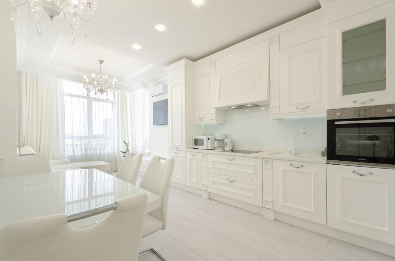 Petrovdom Apartments 10-353 In Rc Central Park, 7 John Mccain Street Kijev Kültér fotó