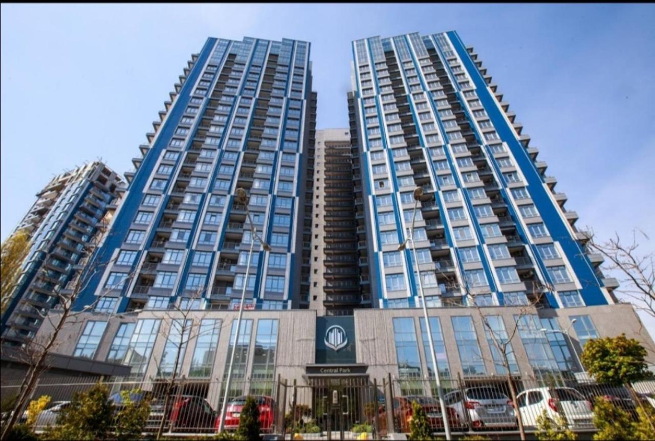 Petrovdom Apartments 10-353 In Rc Central Park, 7 John Mccain Street Kijev Kültér fotó